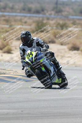 media/Oct-02-2025-Racers Edge (Thu) [[2c91cb6ab3]]/3-B Group/Session 3-Turn 16 (12pm)/